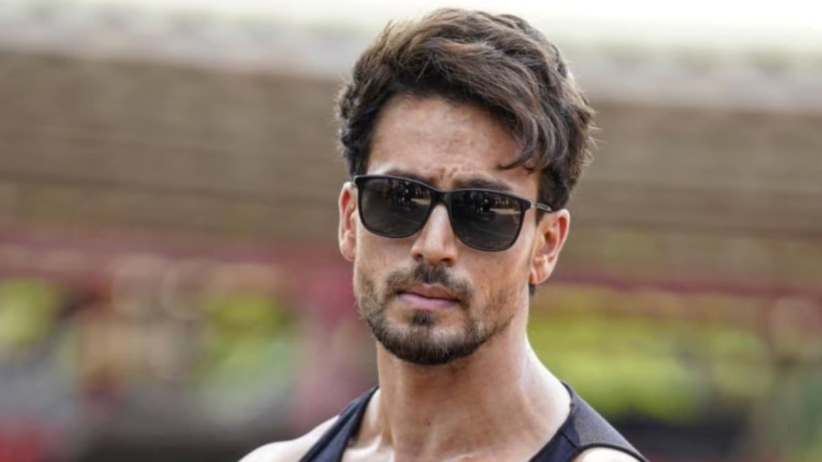 Tiger Shroff Inspires Next-Gen Footballers At Shooting Stars 2025 In Mumbai