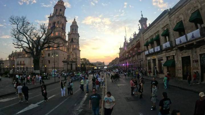 Estiman llegada de 700 mil turistas a Morelia durante temporada navideña