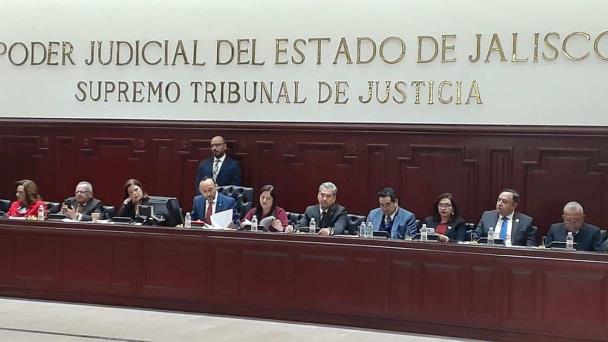 Legisladores entrevistaron a 16 aspirantes a magistradas del STJE