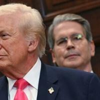 Poor hiring data points to US economic weakness