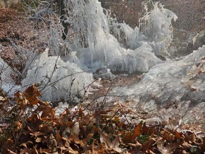 Cold wave grips Kashmir Valley; Shopian coldest at minus 4.2°C