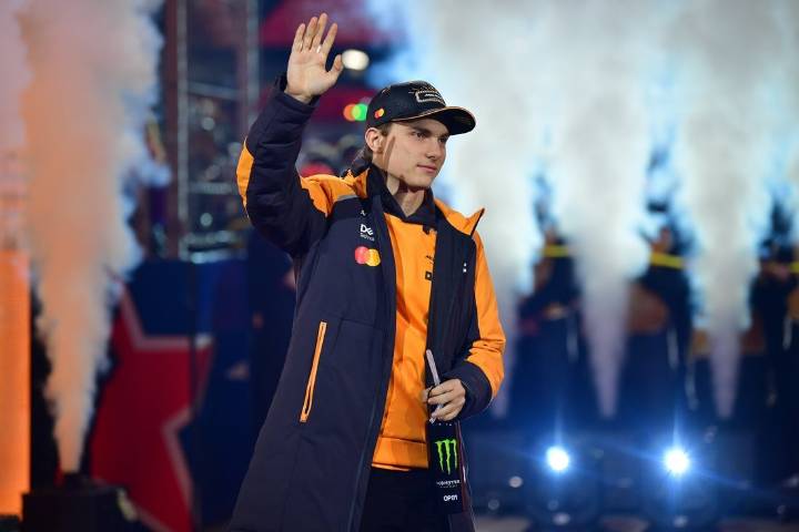 Deadspin | Oscar Piastri edges out Lando Norris for pole position in Qatar