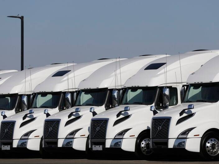 Thousands of U.S. trucking schools could lose accreditation under DOT crackdown