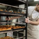 La crisis golpea desde las fábricas a las panaderías: denuncian más cierres y despidos