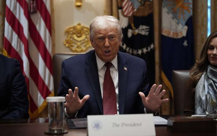 Trump amenaza con arancel del 5% a México por incumplimiento del Tratado de Aguas