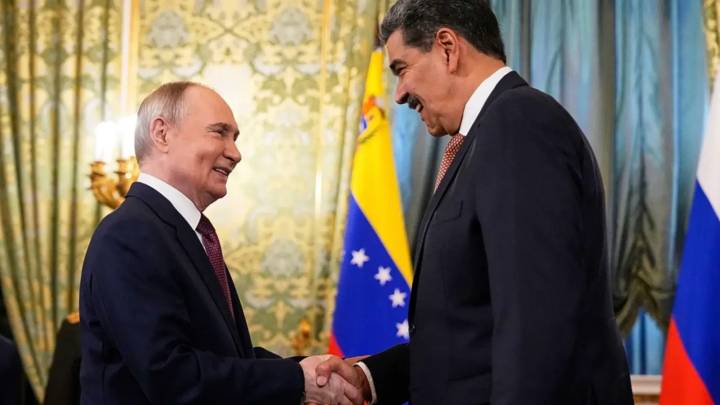 Putin reafirma apoyo a Maduro en medio de tensiones con Estados Unidos