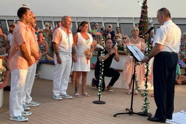 Cruise ship couple who bonded while stranded in Belfast set for return trip to city ‘where it all began’