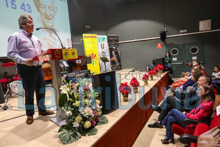 Los voluntarios juegan un papel esencial en la sociedad