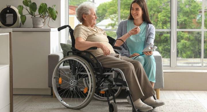 EPS a suministrar cuidadores: fallo de Corte Constitucional alivia a pacientes y familias