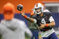 Syracuse quarterback plans to enter transfer portal