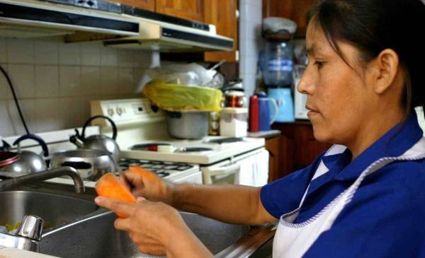 Los cambios para las empleadas domésticas con la reforma laboral de Milei