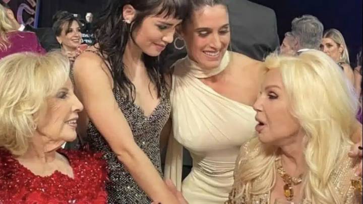 «Me comparo con ellas»: Contundente, Lali Espósito se refirió a las comparaciones con Susana y Mirtha