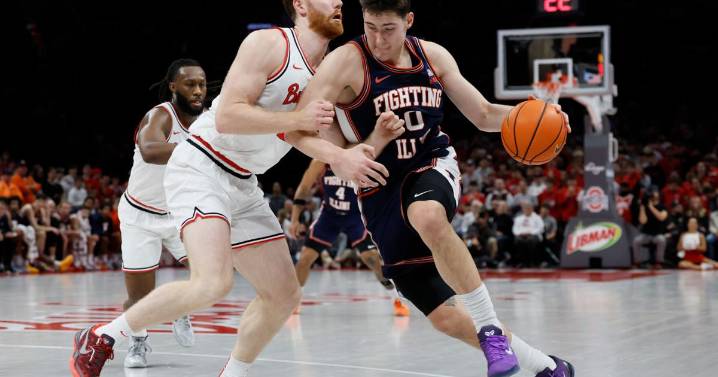 Keaton Wagler's 23 points lead No. 13 Illinois to 88-80 victory over Ohio State in Big Ten opener