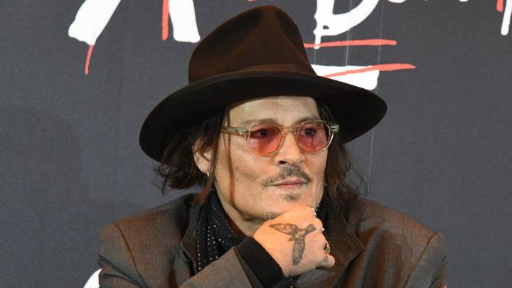 Johnny Depp producirá, y posiblemente protagonizará, una clásica obra de sátira fantástica soviética