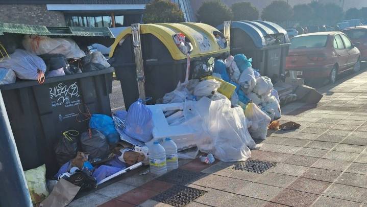 San Andrés, entre "toneladas" de basura por la avería simultánea de los tres camiones de recogida