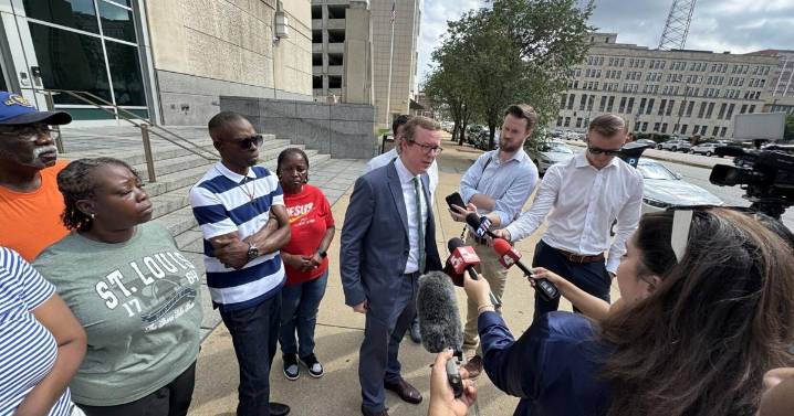 Messenger: City picks fight with St. Louis law firm over restraint chair death records