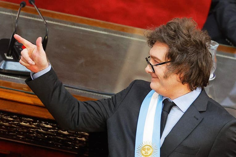 Peronistas con peluca: la salida de Noguera y otros cuatro diputados de Unión por la Patria le aseguró la primera minoría al bloque de Milei