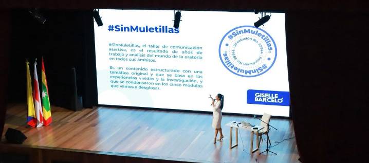'Sin muletillas', taller de comunicación asertiva que fortaleció formación ciudadana