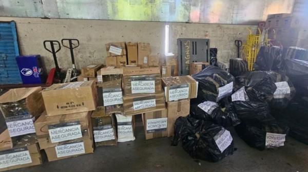 Aseguran más de 12 mil cajetillas de cigarros ilegales en CDMX