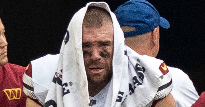 Zach Ertz Breaks Down in Tears After Season