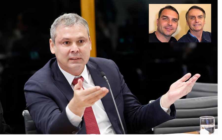 PT-Brasil acusa de chantaje a hijo de Bolsonaro