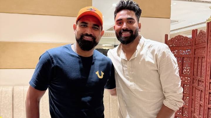Mohammed Siraj hosts Shami, Akash Deep, and Mukesh Kumar at his restaurant