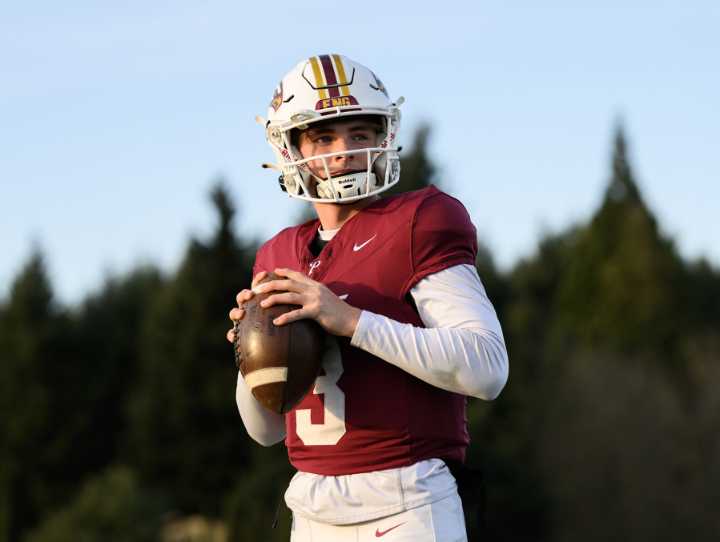 Deven Vigue of Prairie named All-Region football player of the year