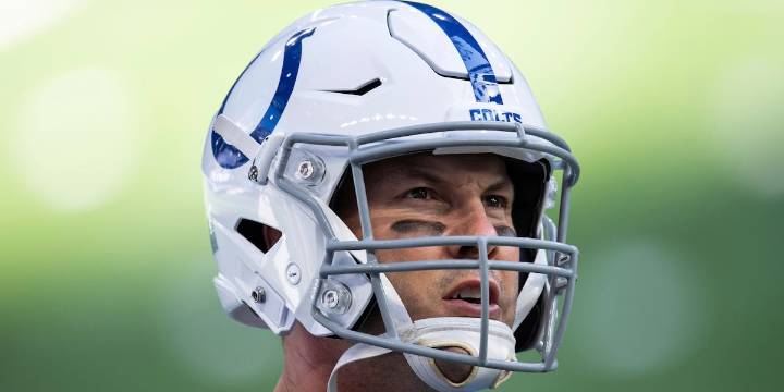44-year-old Philip Rivers, now a grandfather, join Colts on practice squad