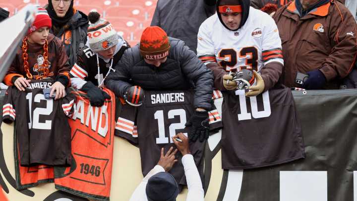 Shedeur Sanders, Browns vs Titans in NFL Week 14 game