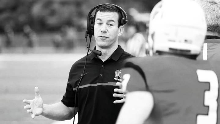 “RIP”: Prayers Pour In as Ex-Auburn QB’s Father Dies After Long Cancer Battle Former Auburn Tigers' quarterback lost his father to cancer as fans didn't shy away from showing their support. Soham Ghos