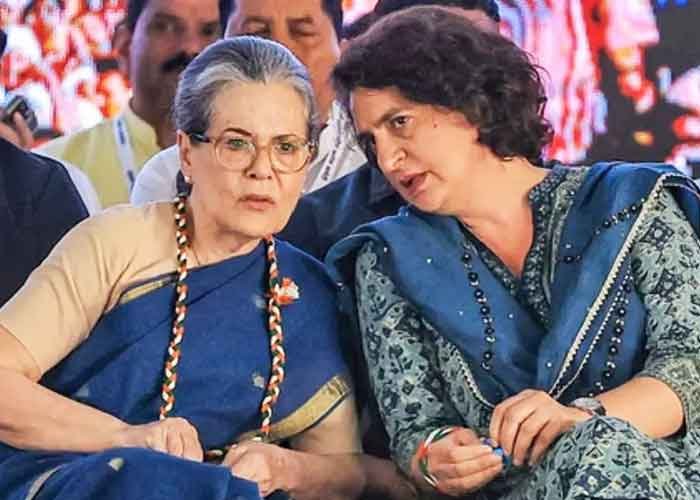 ‘Children dying, elderly suffering’: Sonia, Priyanka target Centre over air pollution