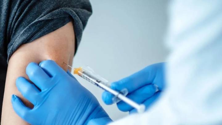 Salud exhorta a vacunarse ante variante K de influenza A H3N2; confirman un caso en México