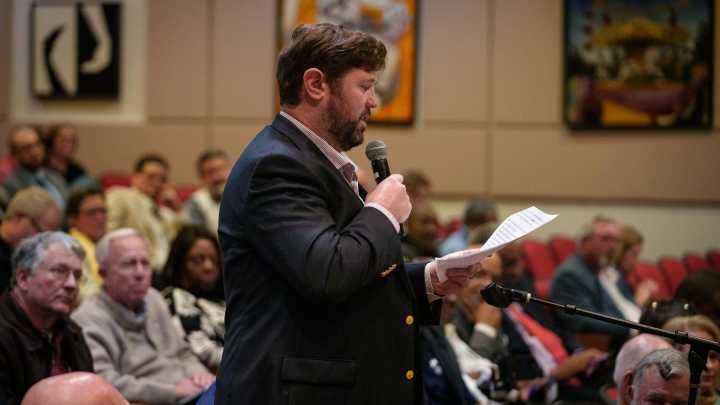 Packed house in Fayetteville as residents speak against water transfer