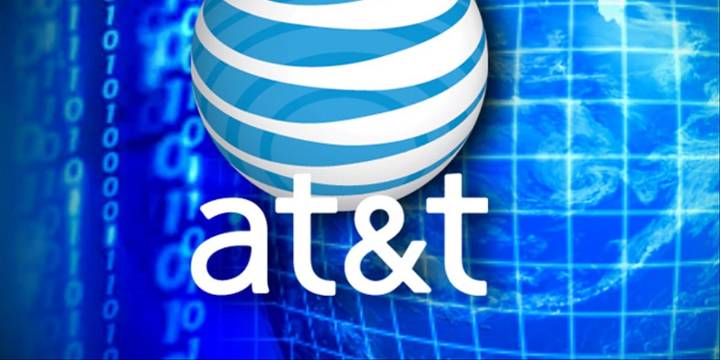 AT&T customers unable to call 911 or 988