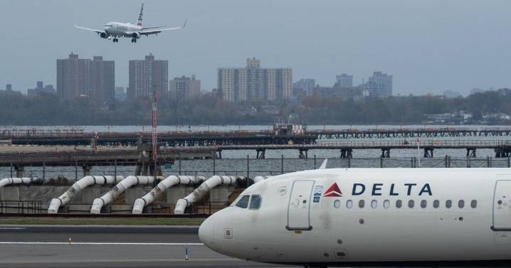 Longest US government shutdown cost Delta Air Lines $200 million