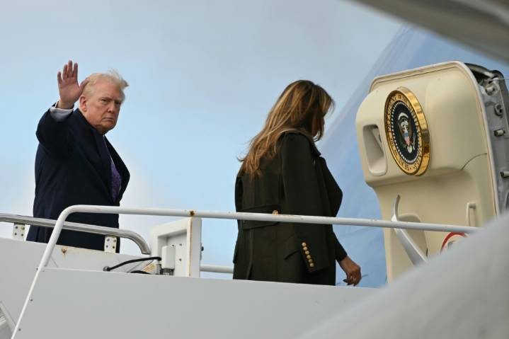 Trump dice que la suspensión de las decisiones de asilo en EEUU durará «mucho tiempo»