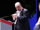 "No cobraré ni un 'mango'": López Aliaga promete renunciar al sueldo presidencial de ganar las Elecciones