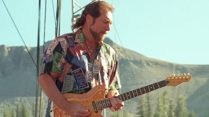 Steve Cropper, Revered Guitarist of Booker T. & the M.G.’s, Dies at 84