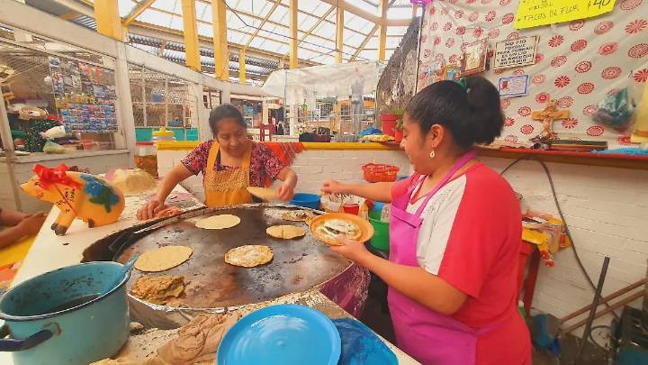 Picaditas, antojito que más consumen en el desayuno los vacacionistas que llegan a Orizaba