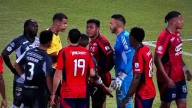 Confusión en Medellín vs. Junior; VAR se demoró ocho minutos revisando un penalti