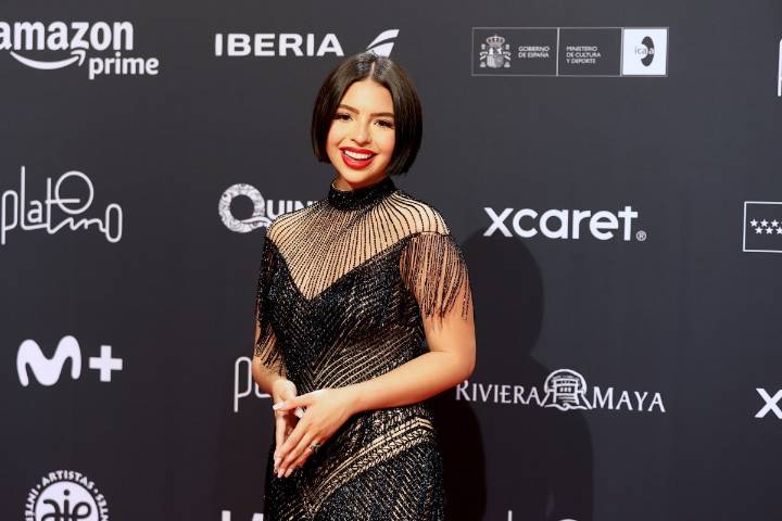 Mamá de Ángela Aguilar defiende a su hija y “manda mensaje” a quienes la critican