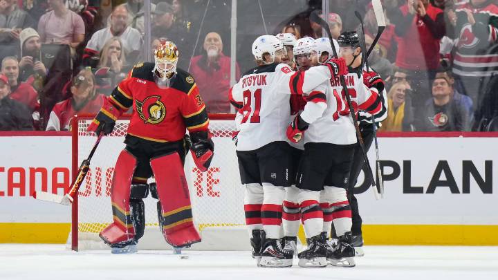 Glass lifts Devils past Senators with 3rd