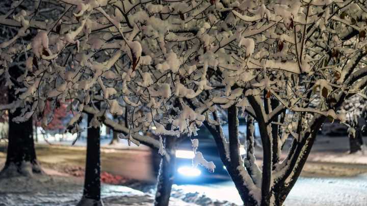 Winter weather hits Louisville, KY. See live updates here.