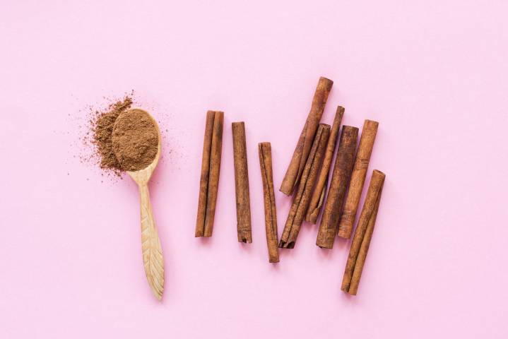 3 Common Medications That Don’t Mix Well With Cinnamon