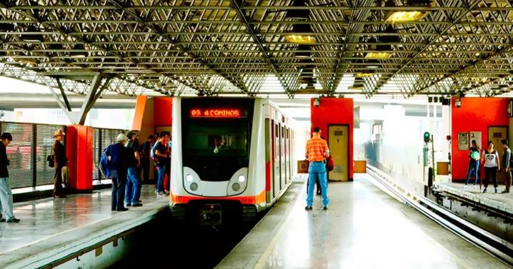 Metro CDMX: Usuarios reportan esperas de hasta 30 minutos en la Línea B