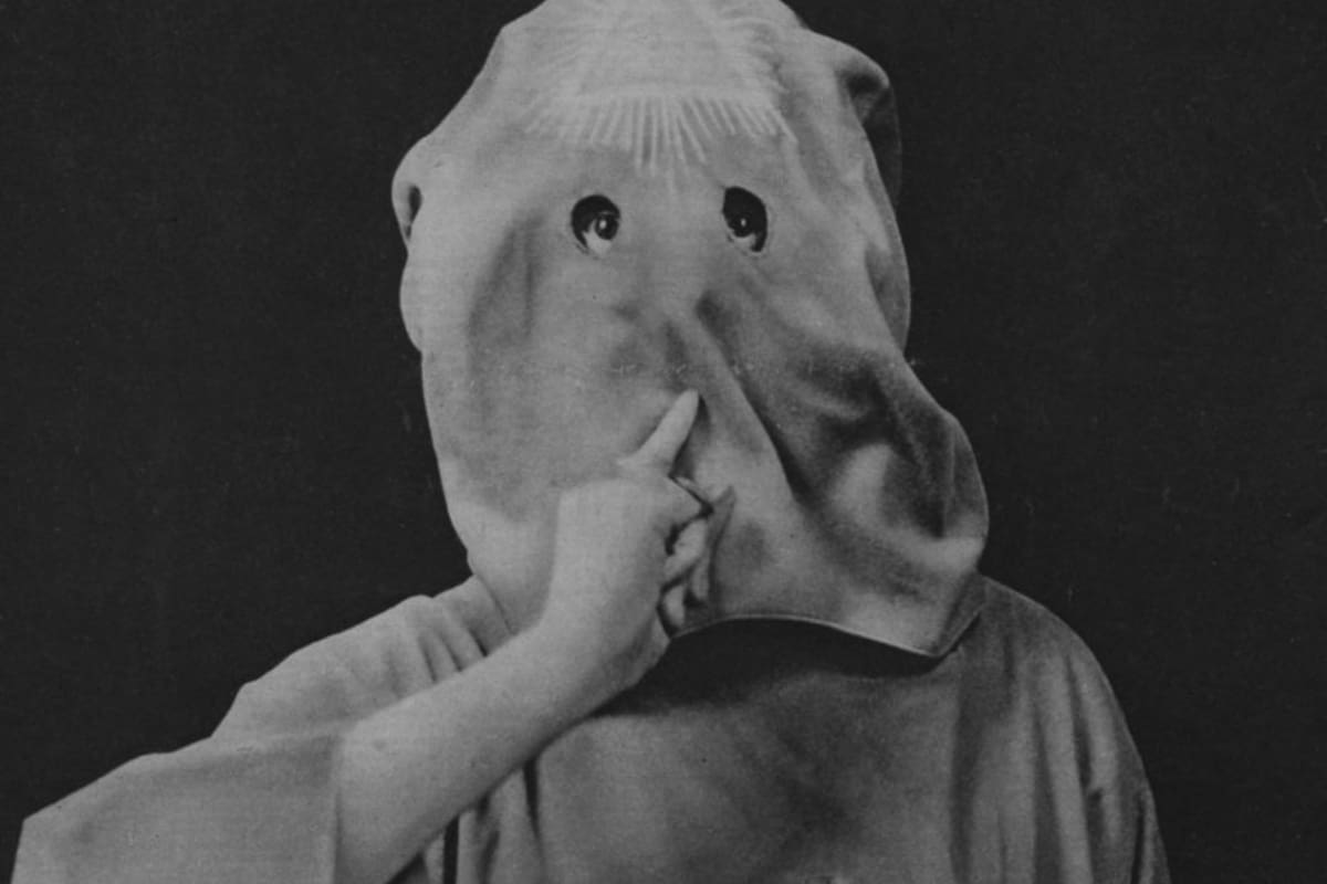 “La Bestia 666". El mago ocultista que lideró una de secta, bebía sangre de animales y fue deportado por Mussolini tras la muerte de uno de sus seguidores