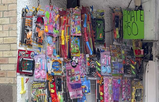 Llegan poblanos para venta navideña en Saltillo