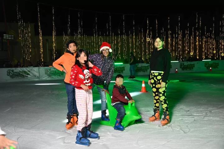 Pista de hielo en Soledad, lista para enmarcar la navidad en familia y con amigos