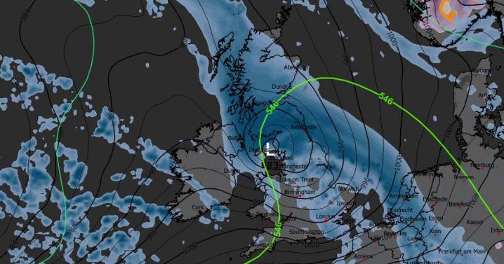 Scotland could be hit by 3 massive snow blizzards in run up to Christmas
