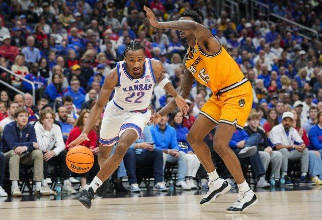 Deadspin | No. 21 Kansas uses big run to pound Missouri